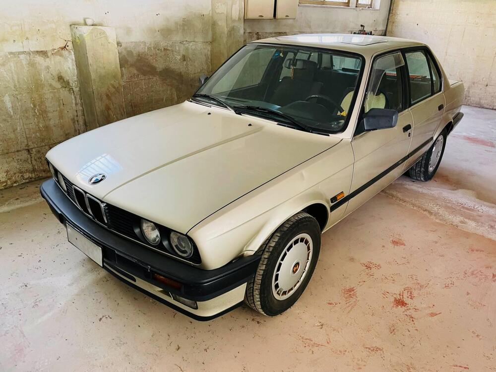 BMW 318i d'epoca a Perugia (6)