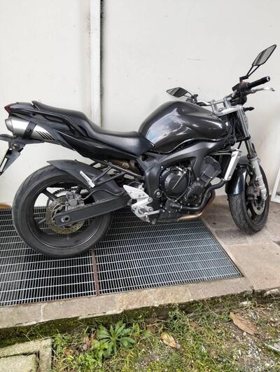 Yamaha FZ6 (2004 - 07) usata