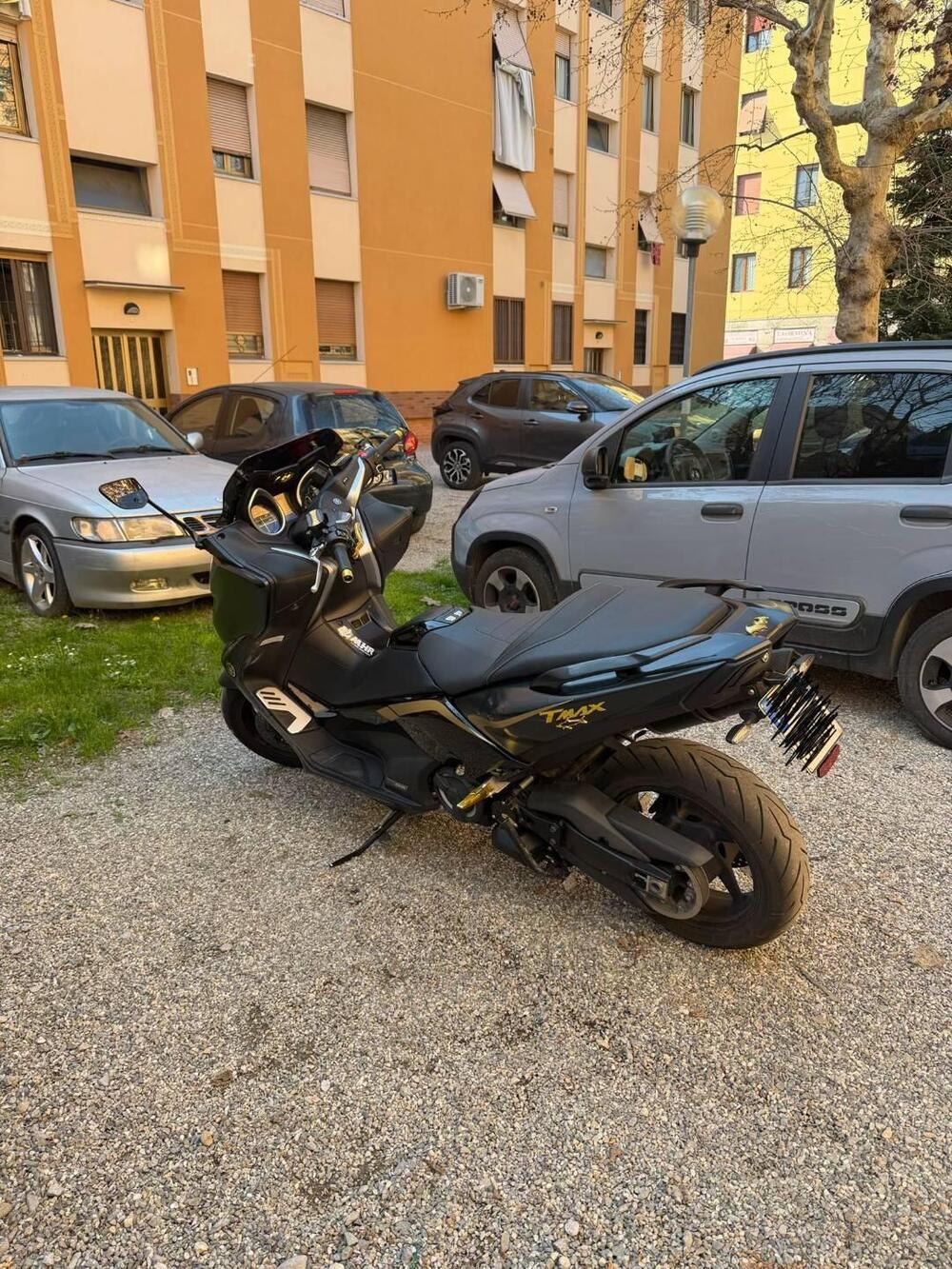 Yamaha T-Max 530 SX (2017 - 19) (2)