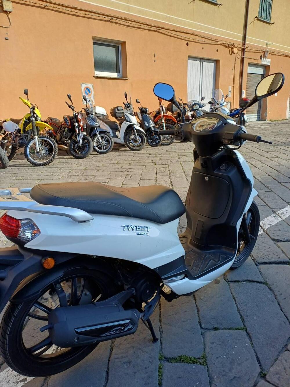 Peugeot Tweet 50 Active (2021 - 25) (3)