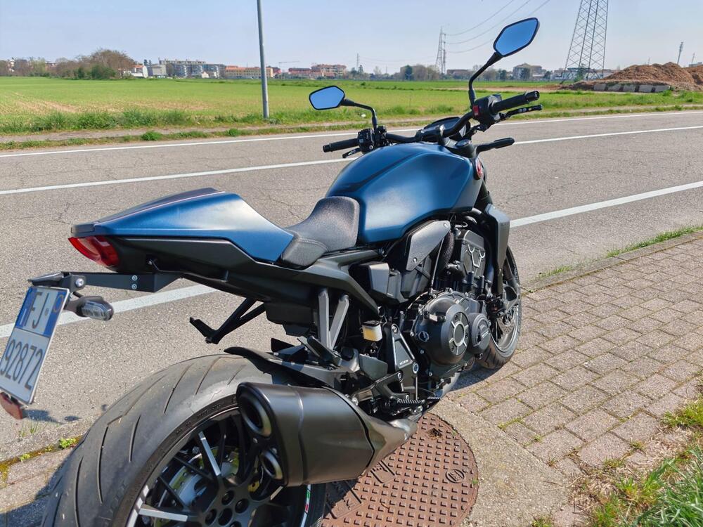 Honda CB 1000 R Black Edition (2021 - 25) (2)