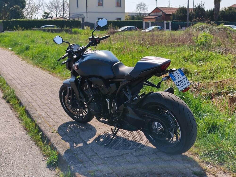 Honda CB 1000 R Black Edition (2021 - 25) (8)