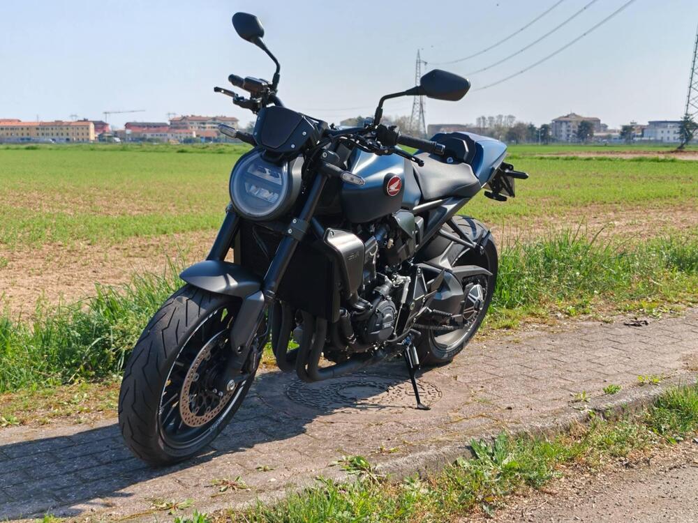 Honda CB 1000 R Black Edition (2021 - 25) (12)