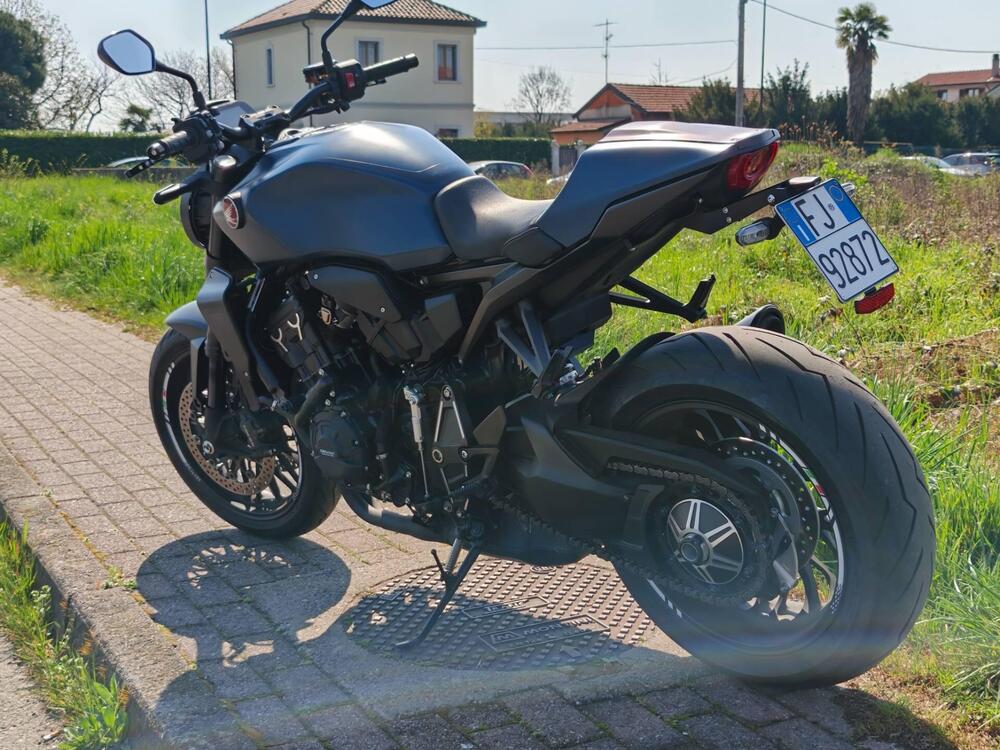 Honda CB 1000 R Black Edition (2021 - 25) (14)