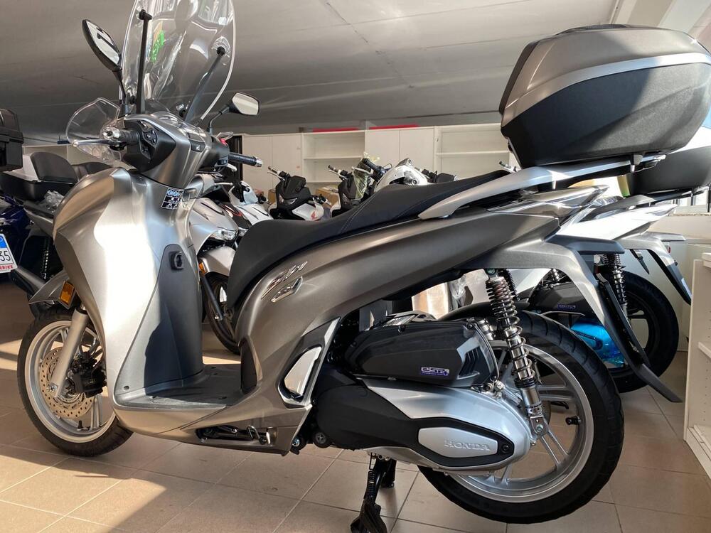 Honda SH 350 (2021 - 24) (2)