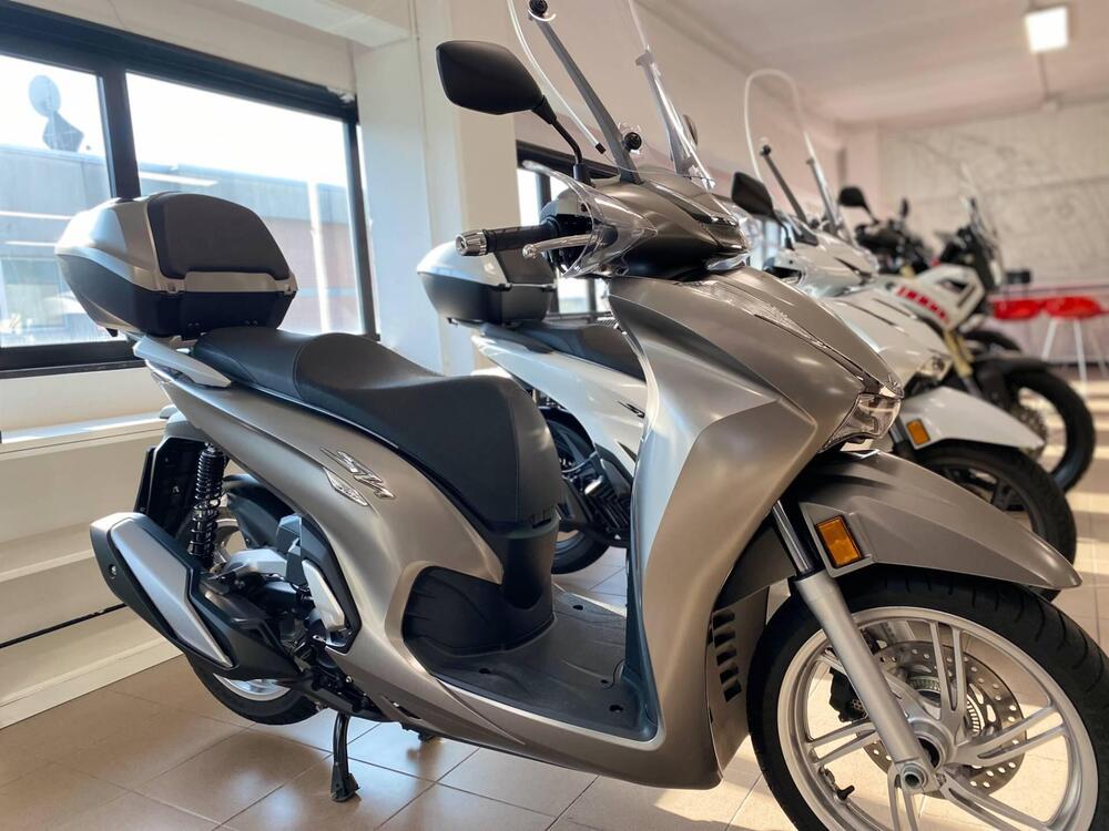 Honda SH 350 (2021 - 24) (7)