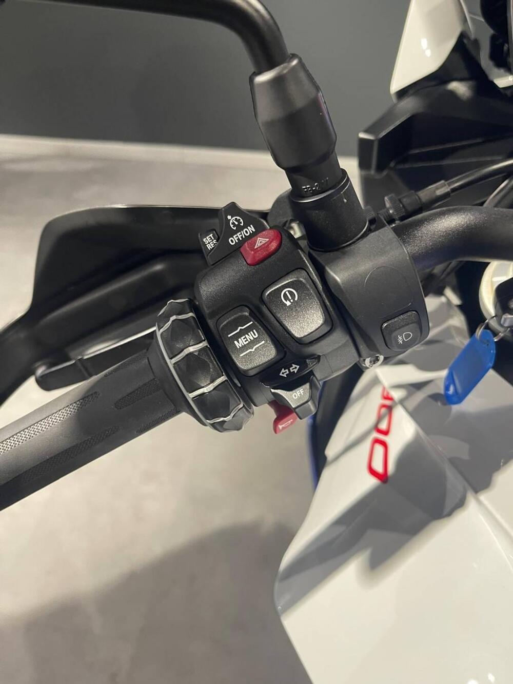 Bmw F 900 XR (2025 - 26) (4)