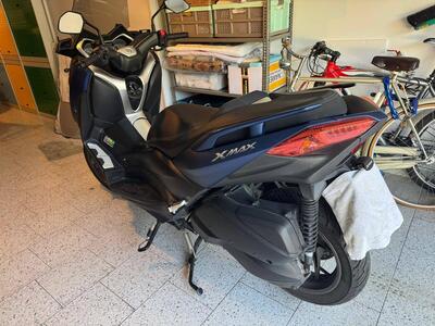 Yamaha X-Max 300 Tech Max (2021 - 24) usata