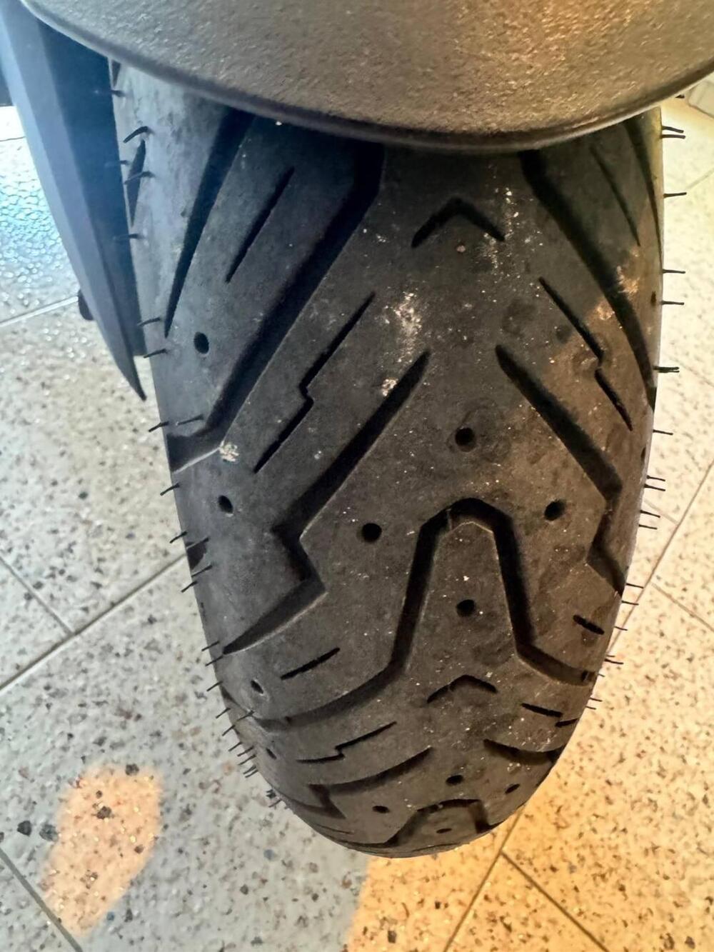 Yamaha X-Max 300 Tech Max (2021 - 24) (7)