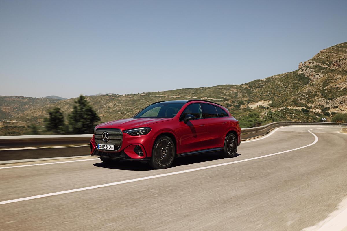 Mercedes GLC: la SUV più venduta della stella diventa elettrica [VIDEO]