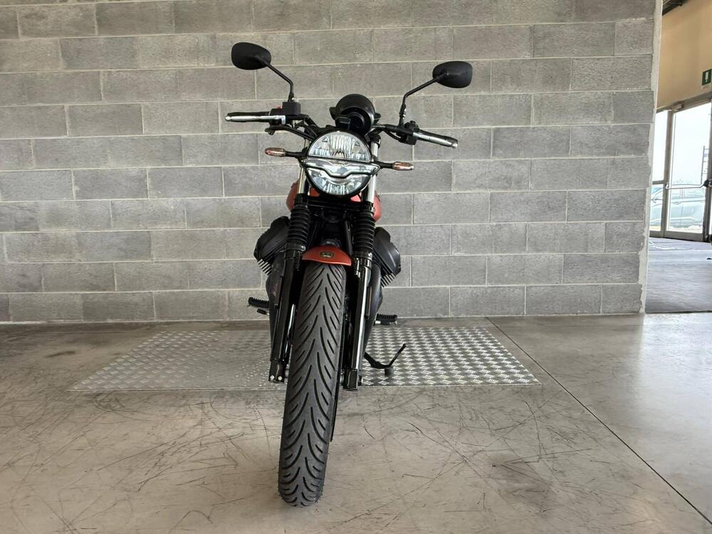 Moto Guzzi V7 Stone Centenario (2021 - 22) (3)