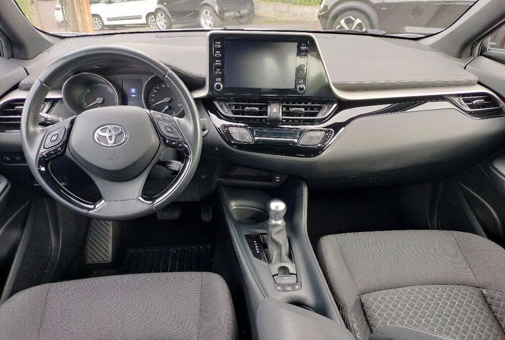 Toyota Toyota C-HR usata a Catania (12)