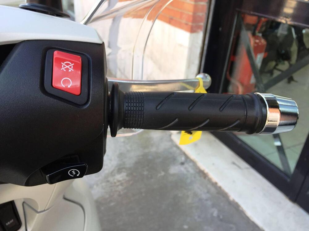 Honda SH 350 (2021 - 24) (13)