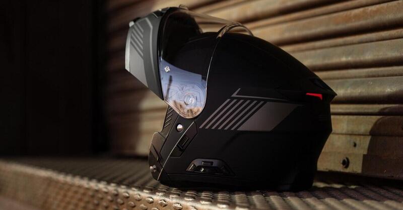 Perch&eacute; i caschi modulari connessi conquistano sempre pi&ugrave; motociclisti?