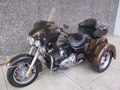 Harley-Davidson 107 Tri Glide Ultra Classic (2014 - 15) - FLHTCUTG usata