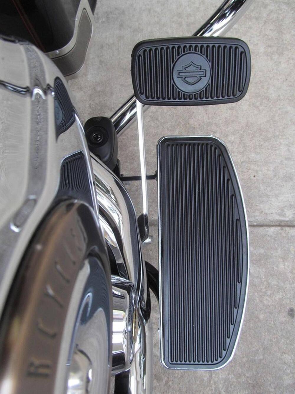 Harley-Davidson 107 Tri Glide Ultra Classic (2014 - 15) - FLHTCUTG (6)