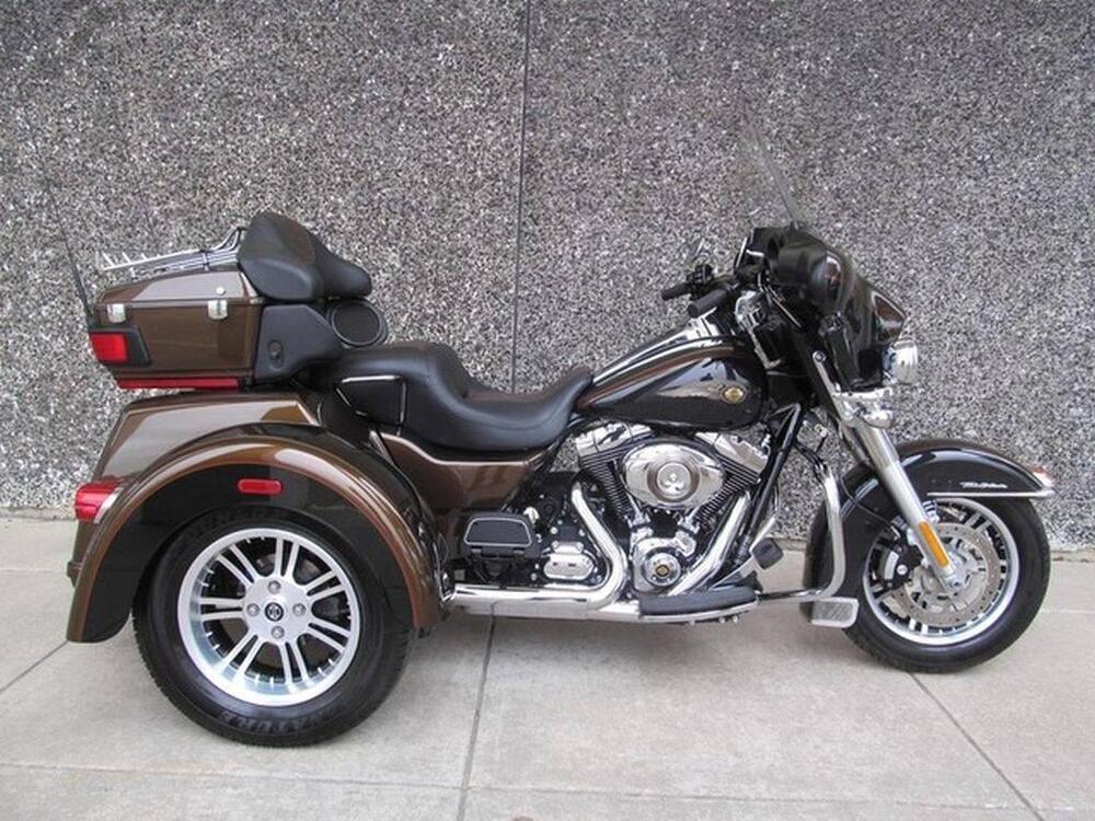 Harley-Davidson 107 Tri Glide Ultra Classic (2014 - 15) - FLHTCUTG (11)