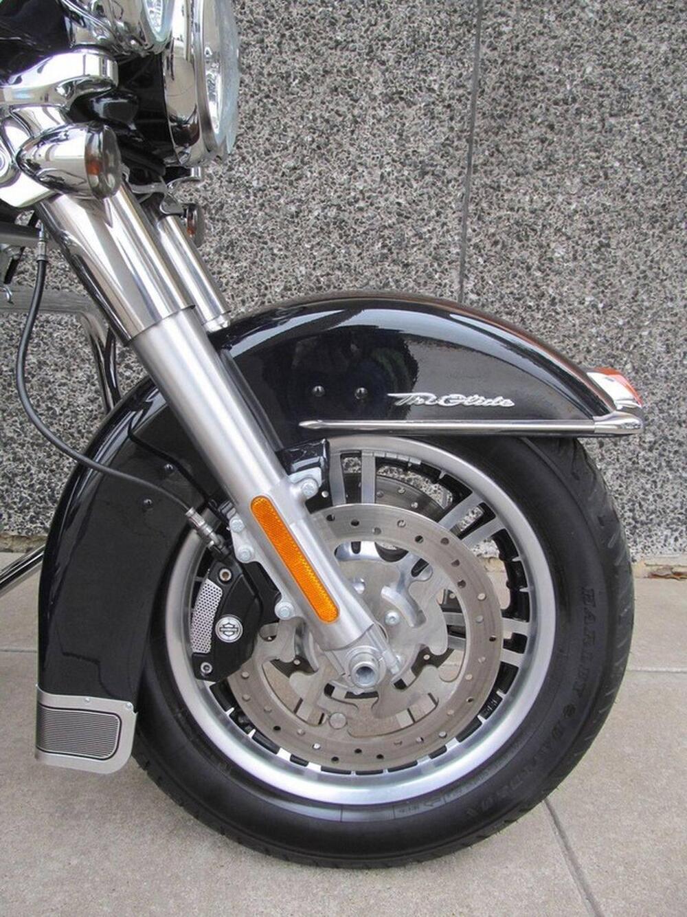 Harley-Davidson 107 Tri Glide Ultra Classic (2014 - 15) - FLHTCUTG (13)