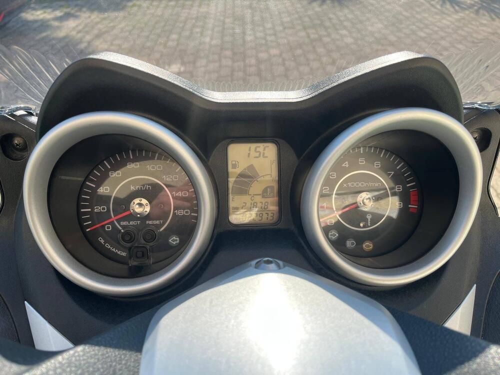 Yamaha X-Max 250 (2010 - 13) (4)