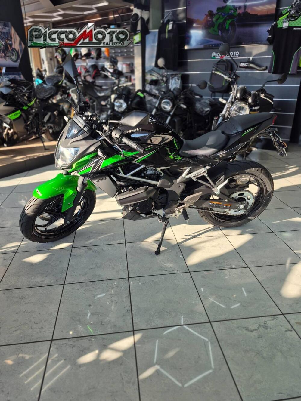 Kawasaki Z 125 (2021 - 24) (2)