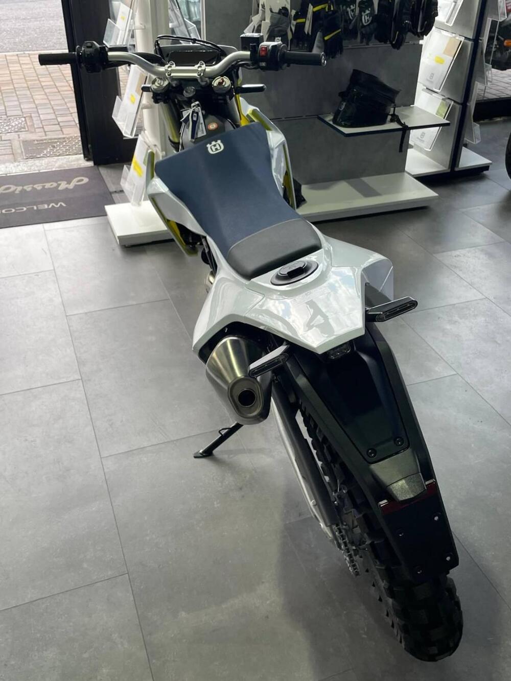 Husqvarna 701 Enduro (2026) (4)