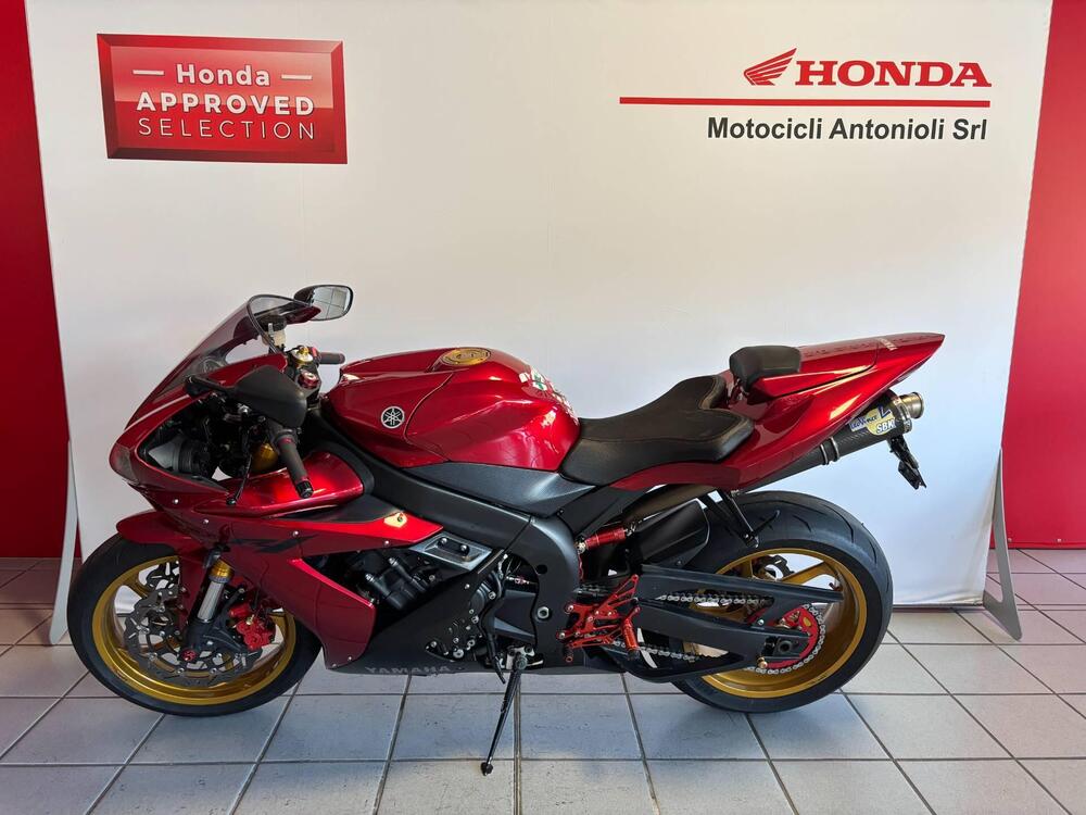 Yamaha YZF R1 (2006 - 07) (2)