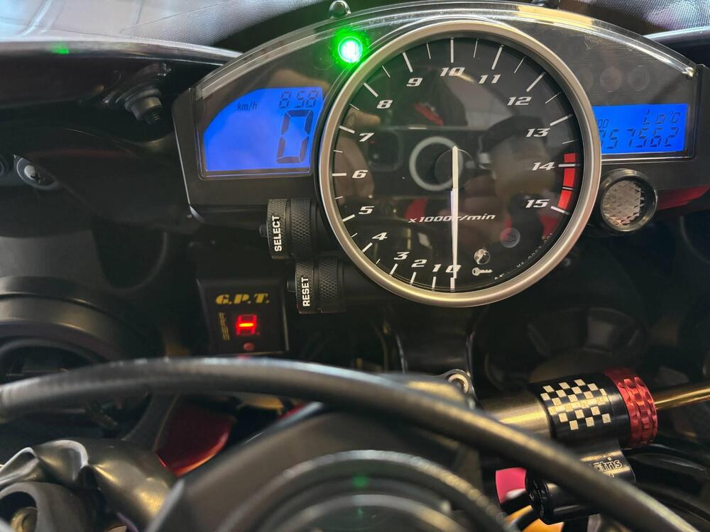 Yamaha YZF R1 (2006 - 07) (3)