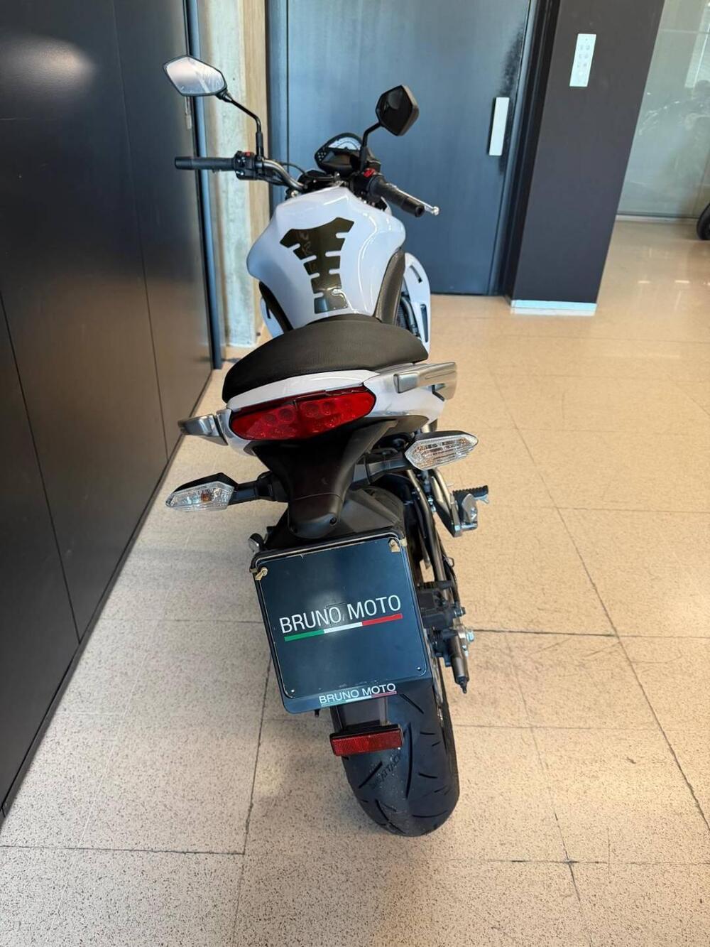 Kawasaki ER-6N (2006 - 09) (4)