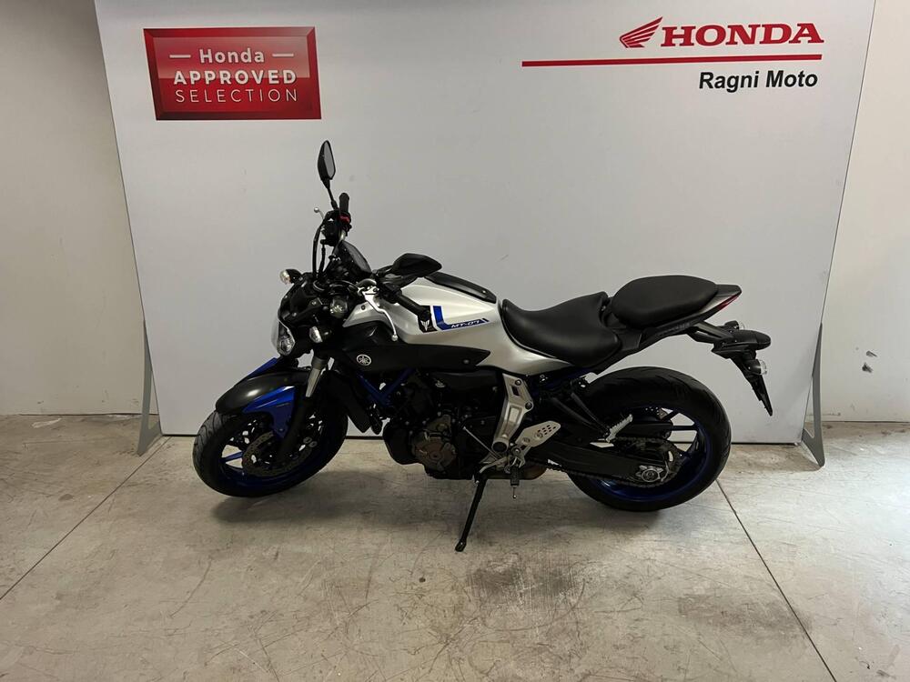 Yamaha MT-07 (2014 - 16) (2)