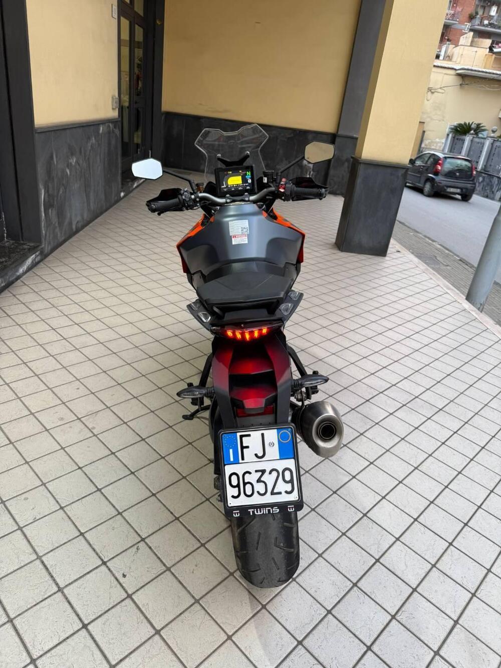 KTM 1290 Super Duke GT (2022 - 25) (3)