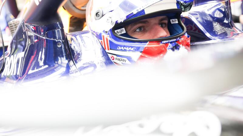 &ldquo;Questa F1 &egrave; difettosa. La lotta Mercedes-Ferrari? Sembra uno scherzo&rdquo;: Verstappen affonda il regolamento 2026