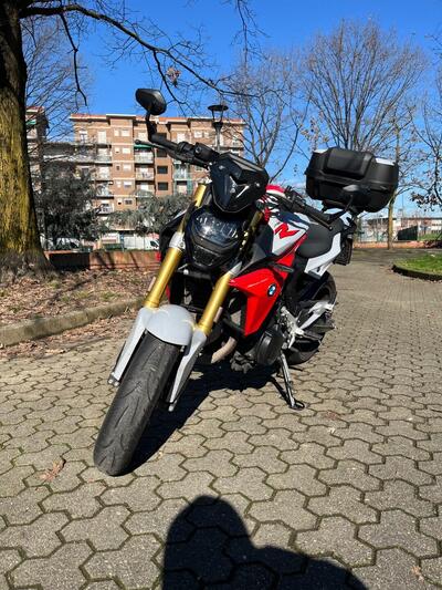 Bmw F 900 R (2021 - 24) usata