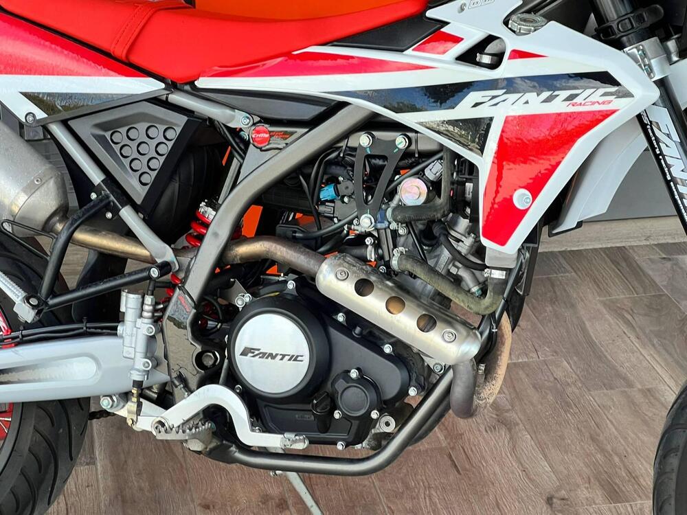Fantic Motor XMF 125 Motard Performance 4t (2021 - 22) (4)