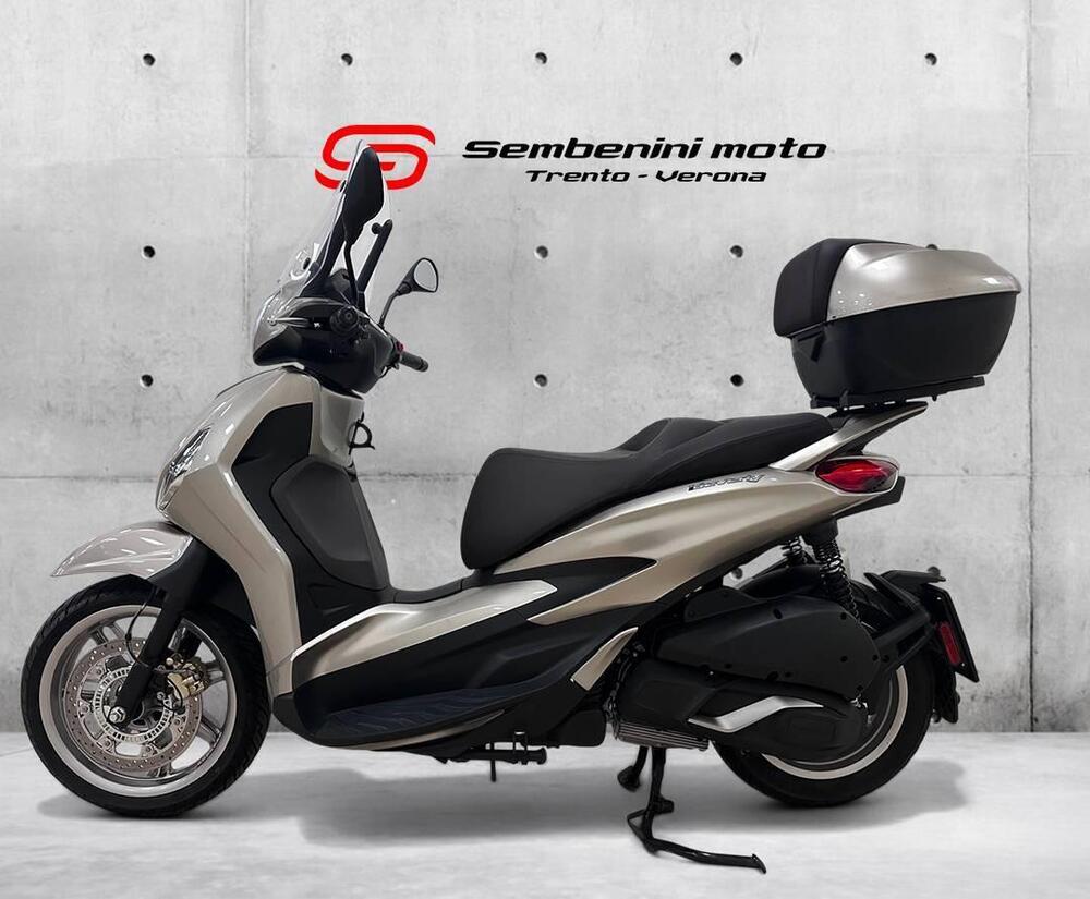 Piaggio Beverly 300 S i.e. ABS-ASR (2016 - 20) (2)