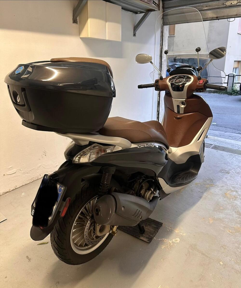 Piaggio Beverly 300 i.e. ABS-ASR (2016 - 20) (6)