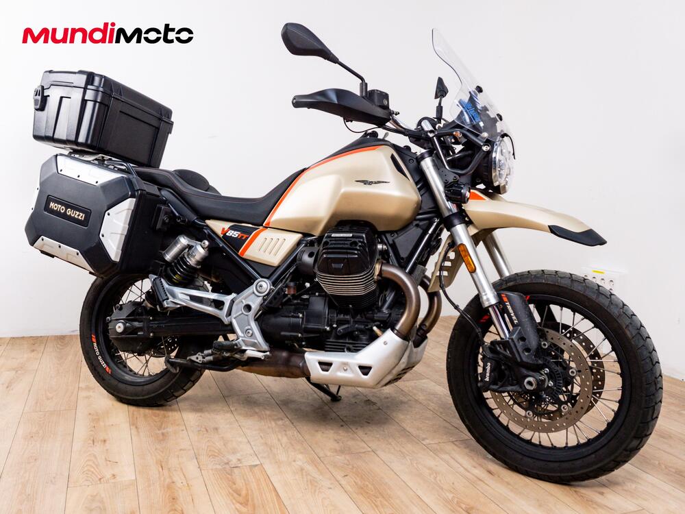 Moto Guzzi V85 TT Travel (2020) (2)