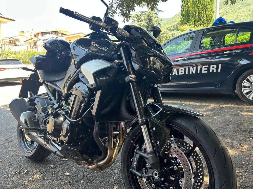 Kawasaki Z 900 (2025 - 26) (9)