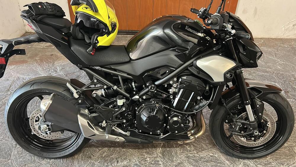 Kawasaki Z 900 (2025 - 26) (2)