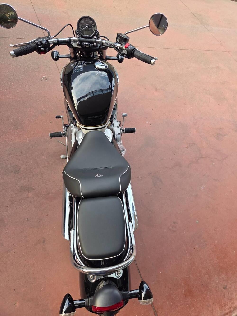 Triumph Bonneville Speedmaster 1200 (2026) (13)
