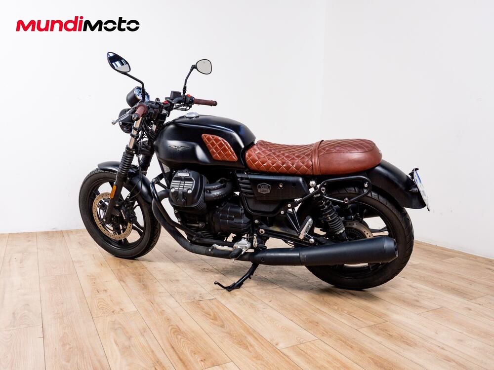 Moto Guzzi V7 III Stone (2017 - 20) (7)