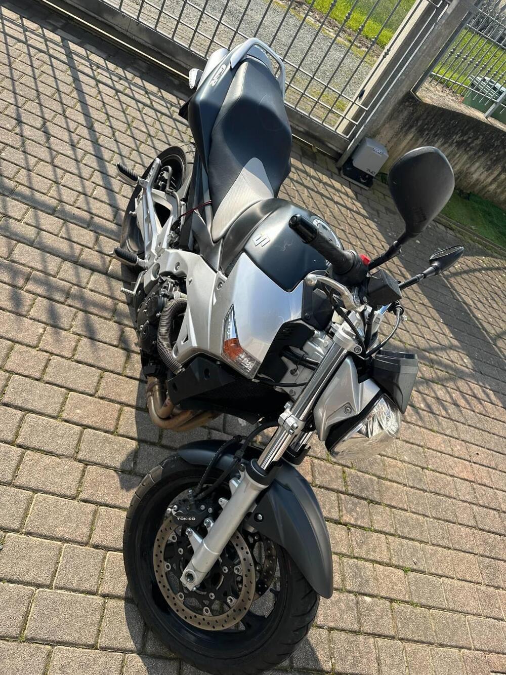 Suzuki GSR 600 (2006 - 11) (6)