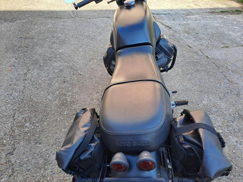 Moto Guzzi V7 III Stone (2017 - 20) (4)