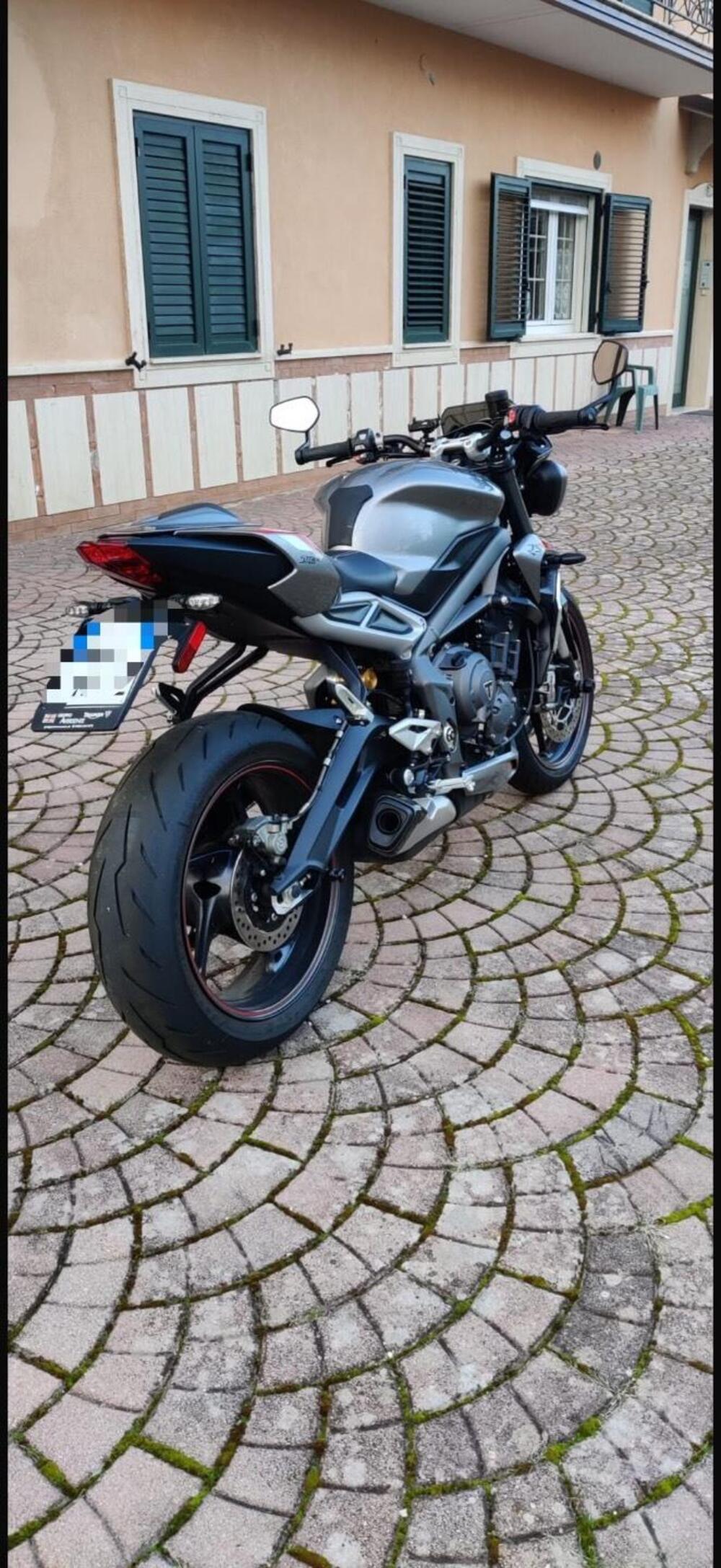 Triumph Street Triple RS (2020 - 22) (3)