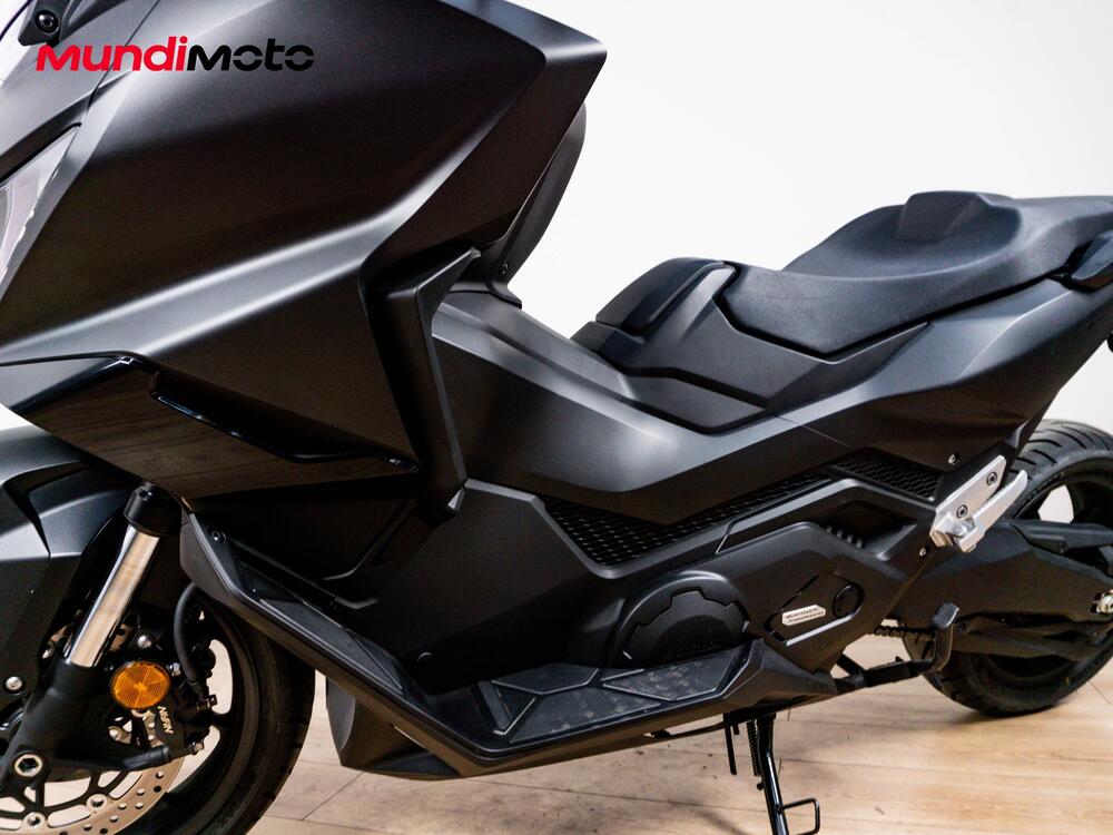 Honda Forza 750 (2025 - 26) (9)