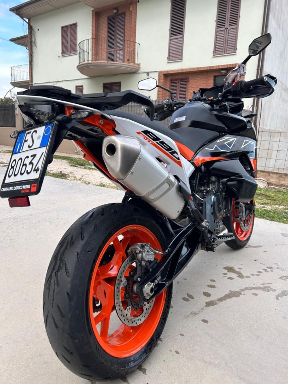 KTM 890 SMT (2023 - 25) (2)