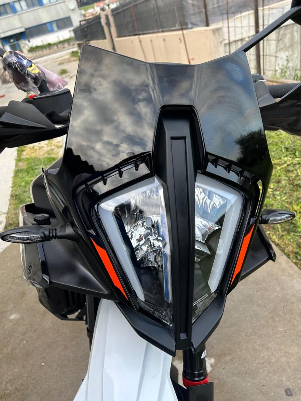 KTM 890 SMT (2023 - 25) (9)