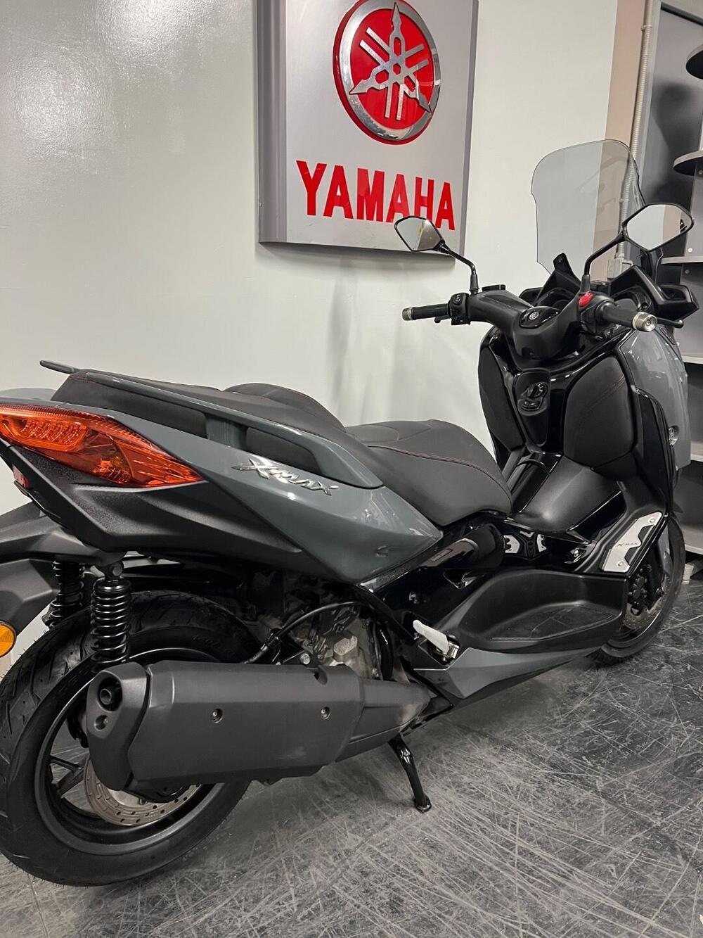 Yamaha X-Max 300 Tech Max (2021 - 24) (4)