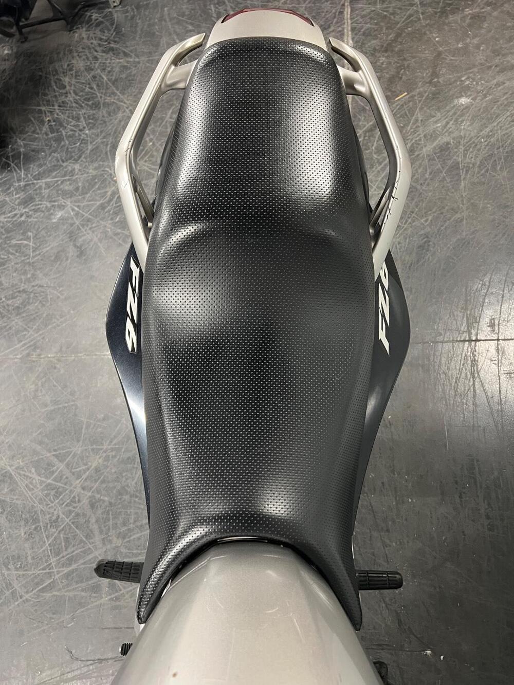 Yamaha FZ6 (2004 - 07) (6)