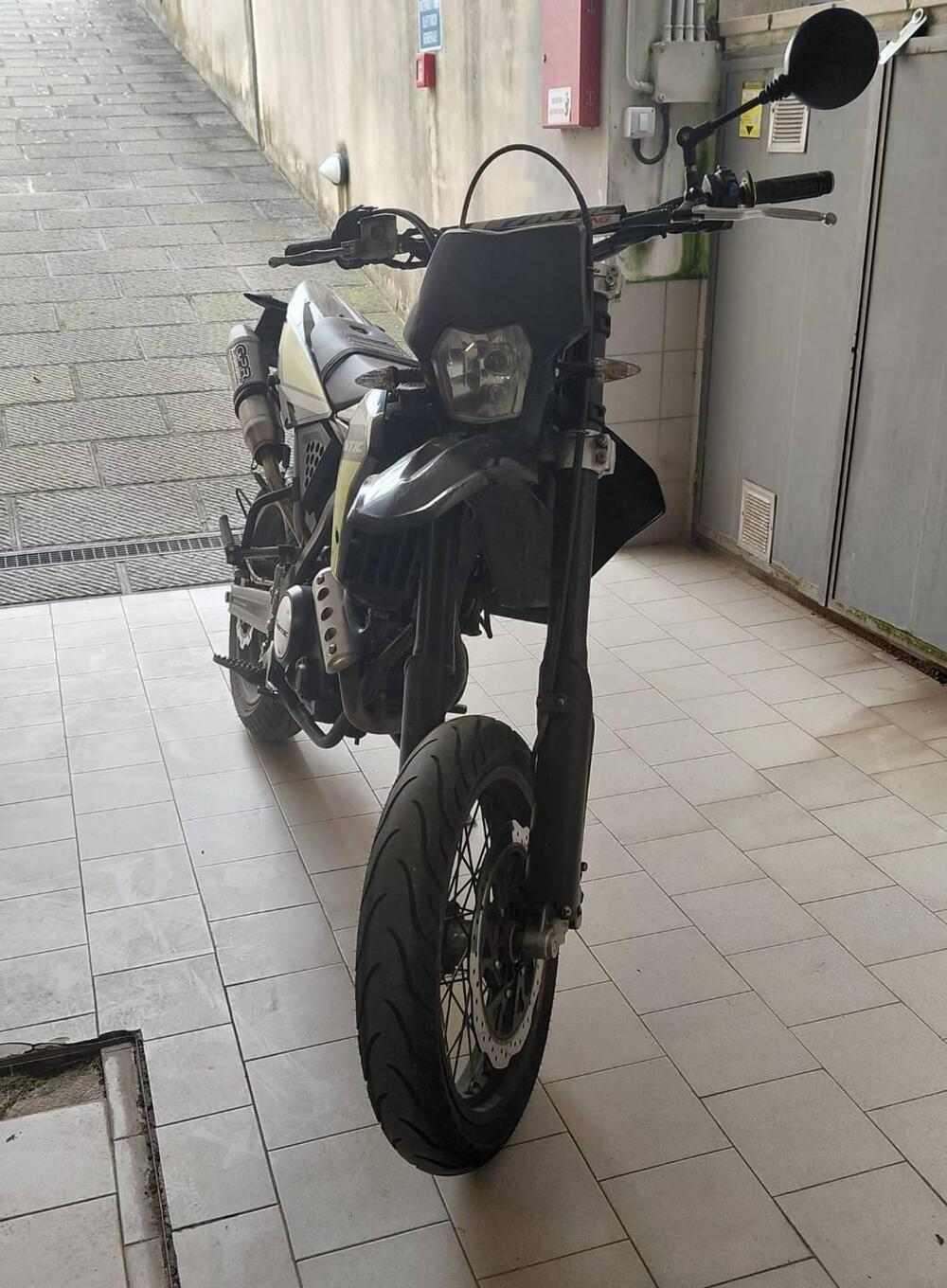 Fantic Motor Motard 125 Performance 4t (2020) (2)