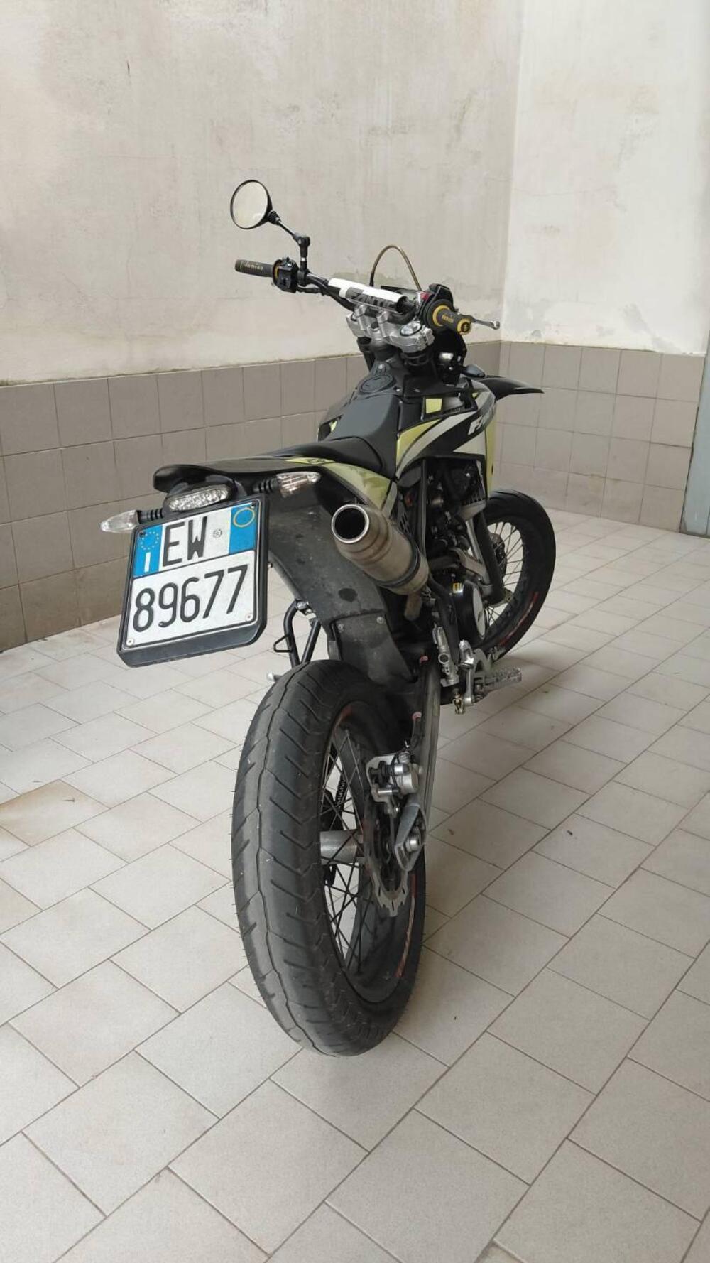 Fantic Motor Motard 125 Performance 4t (2020) (4)